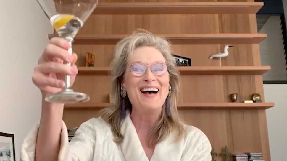 MerylStreepPage's tweet photo. Happy Birthday baby 🎉😍🎂 I hope you have the greatest day with your loved ones 💐🍾🎉🎁 We miss you #HappyBirthday #MerylStreep #wemissyou #HappyBirthdayMerylStreep #BeSafe #StayHealthyStaySafe https://t.co/58t0wbvOWD