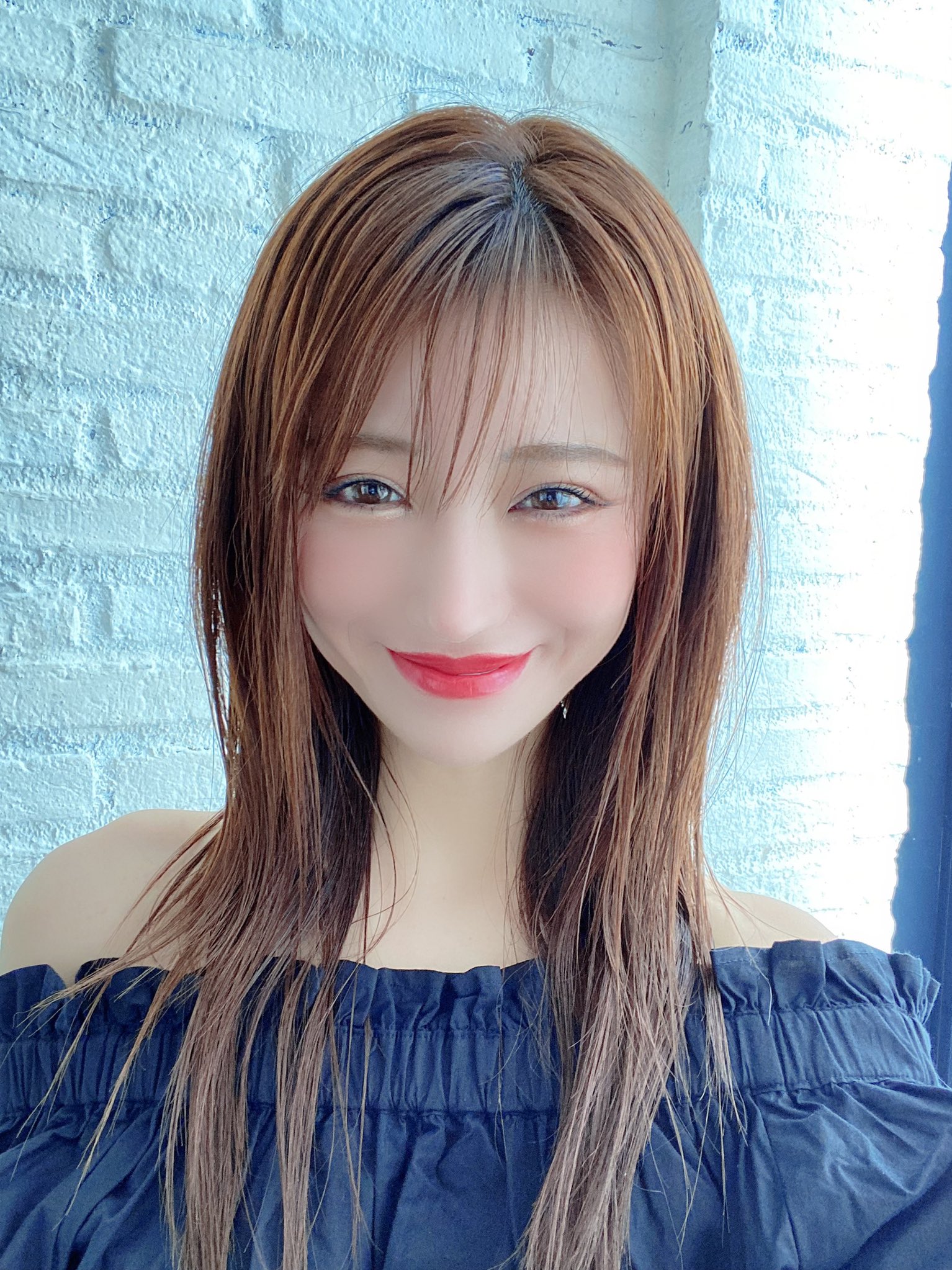 Twitter 上的 愛沢えみりキャバ嬢社長 ストレートヘアーにオイル付けるのハマってる T Co Ll00vyv0ct Twitter