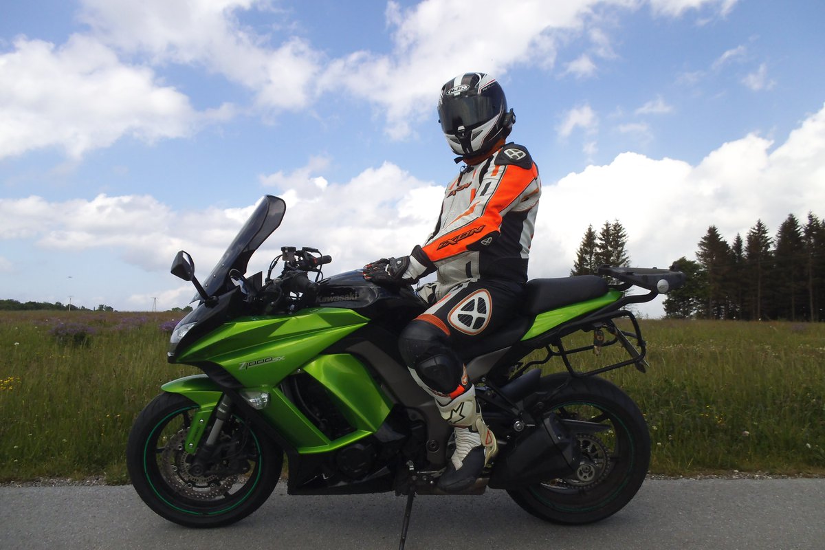 morning everyone i wish you a great start to the week, #sportcockandactionshit #Harz #Harzmountains #yourharz #Germany #summer #nature  #motorcycles  #Kawasaki