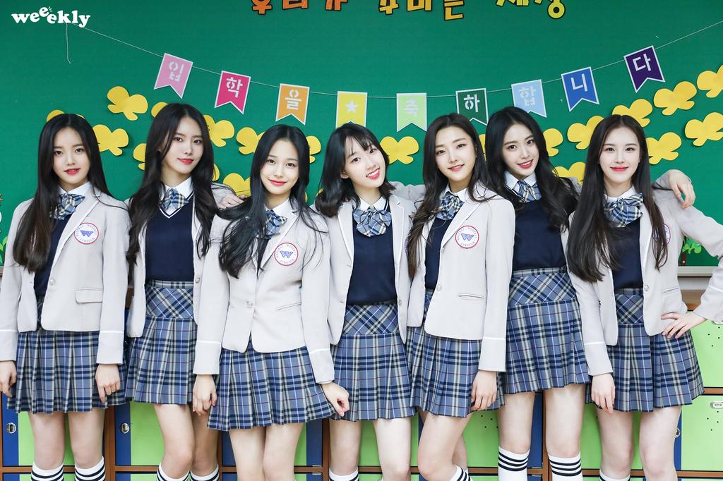 группа +44. покровские группы. Weeks group. Weekly k pop группа. Weekly kpop.