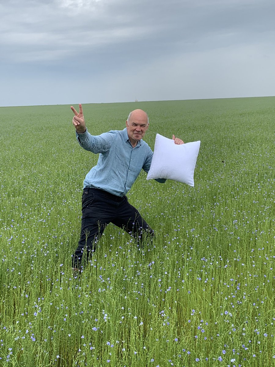 Je suis teilleur et je porte du #lin ! 
#linenpillowchallenge #pillowchallenge #ceuxquifontlelin
#jaimelelin @CELC_FlaxHemp 
Pour trouver les boutiques qui proposent du #lin : RDV sur jaimelelin.fr