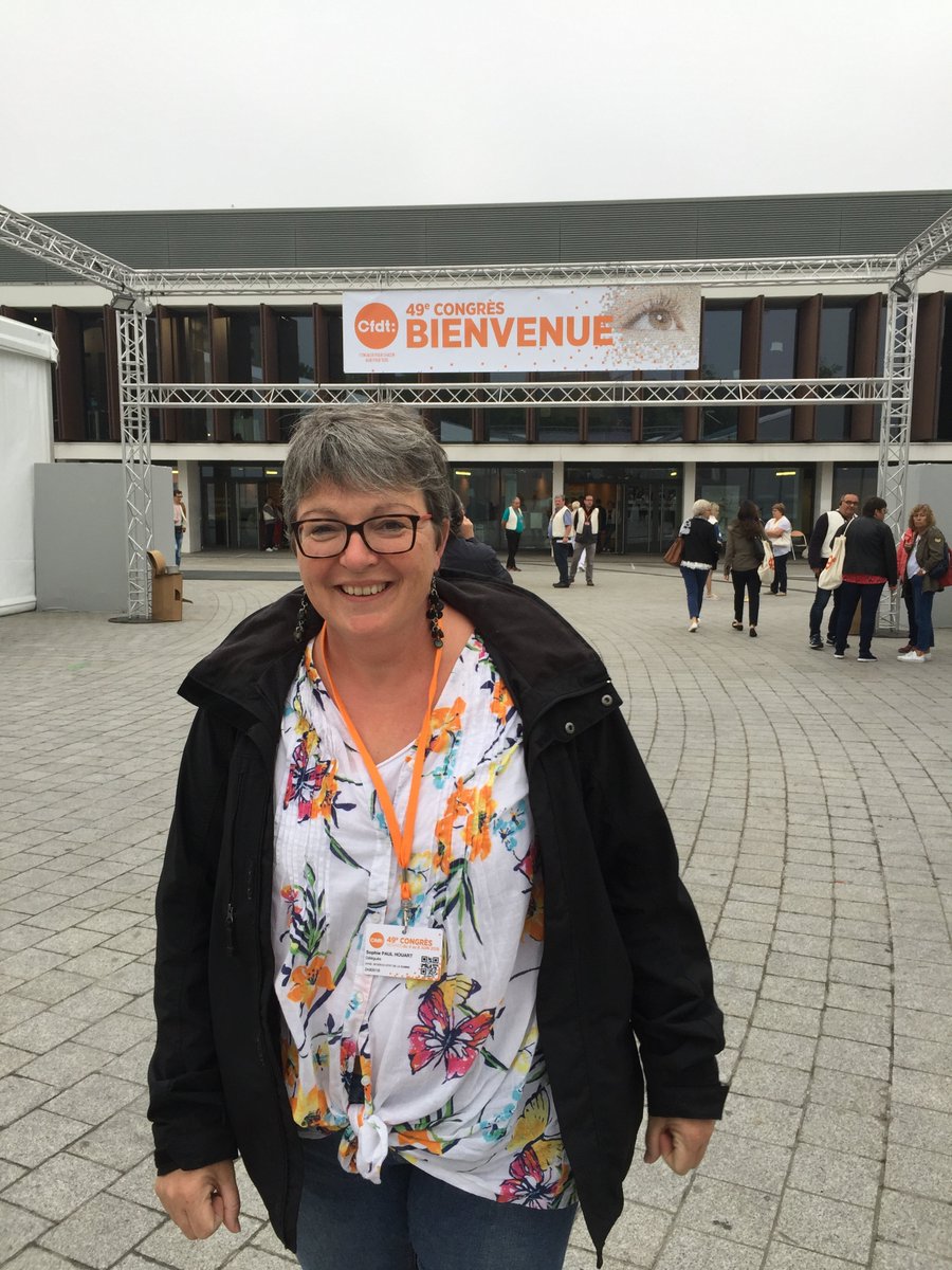 cfdtinterco80's tweet photo. Au nom des adhérents d’interco80, adressons nos vœux de rétablissement et soutien à Sophie, sec. de section @AmiensMetropole qui lutte à l’hôpital contre la COVID-19. Agent du service décès de l’état-civil d’Amiens, Sophie est mobilisée depuis le 1er jour #courage #tousavectoi https://t.co/bTSzFwo3Mz