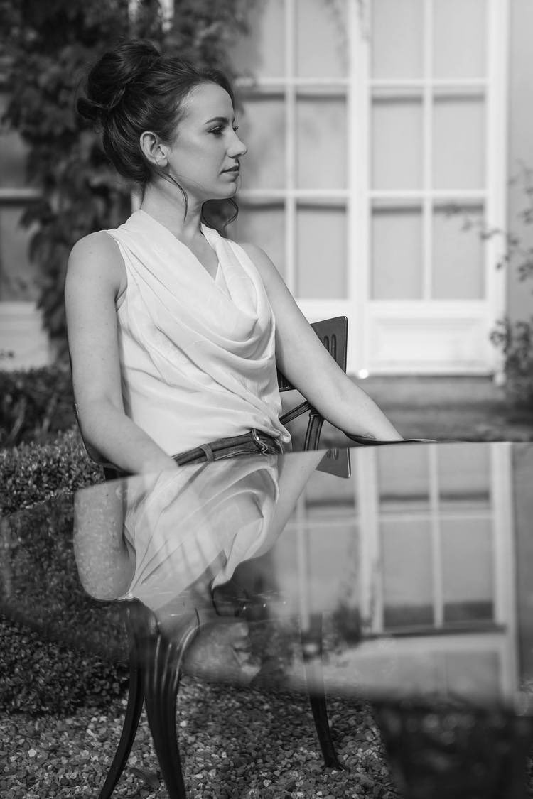 TheGailHenry's tweet image. On the #Fullscore from 1pm today on @RTElyricfm with @lizlyricfm Handel’s The Choice of Hercules - the choice: pleasure or virtue? @rkellymezzo sings ‘virtue’ in a production from the 2018 @haendelfest #PublicServiceMedia #supportingirishartists @RTE_Culture