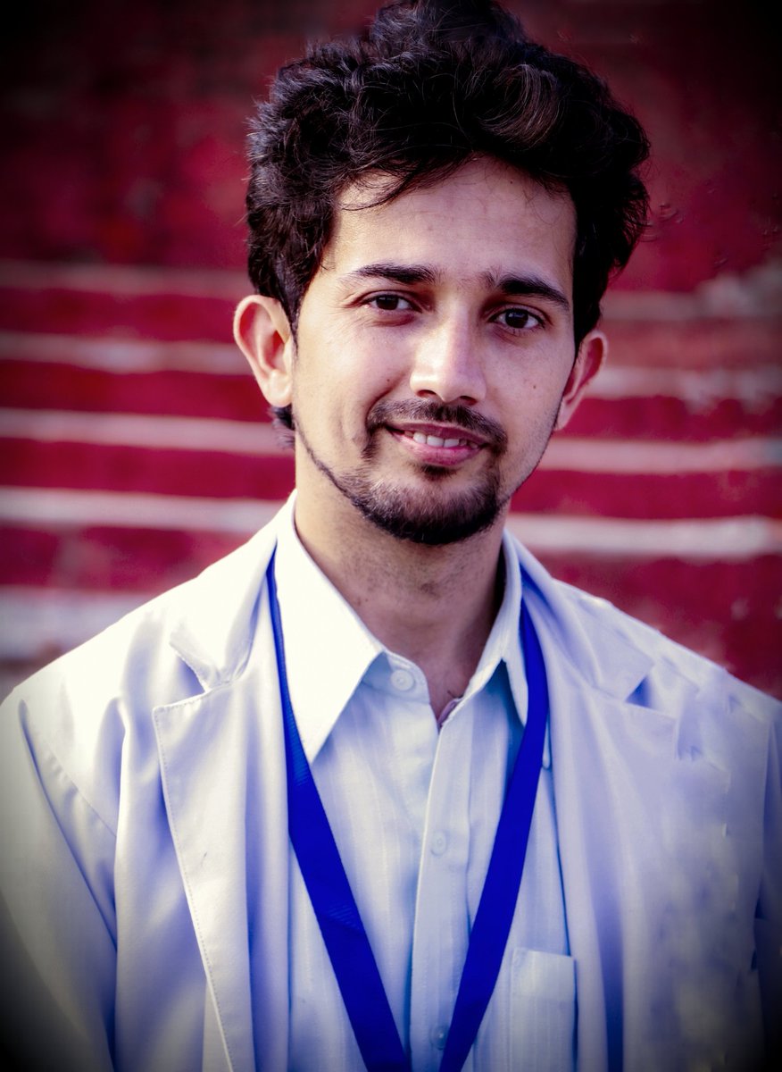 एउटा मिठो मुस्कान, जसको मोल करोडौँको छ, जो अनमोल छ ।