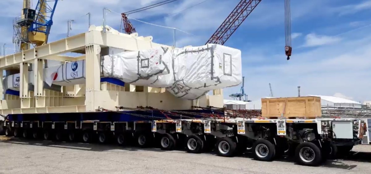 UMFMarseilleFos's tweet photo. [OPERATION ITER] 

Another one for ITER 💪

Unloading and roro loading the third toroidal field coil. 
TF13 with a total weigh of 415Ts, was manufactured in Japan and arrived in France last weekend. 

#umf #gpmm #heavylift #breakbulk #portterminal #thlg #Iterproject #projectcargo https://t.co/btKrgi5QIr