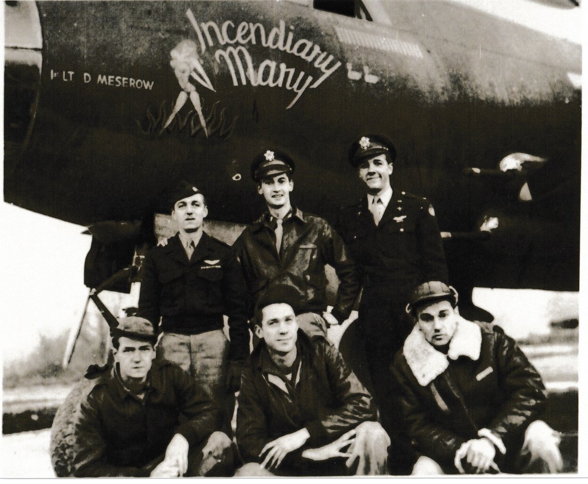  #OTD 76 years ago, five of the six men in the photo below died in Normandy. A little  #WW2 thread...The chap on the right of the front row was a chap called Clement Monaco. He'd been wounded and therefore wasn't part of the crew when their B-26 was shot down near Caen. /1
