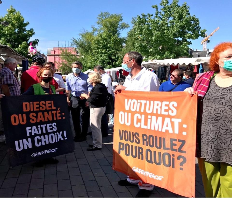 GreenpeaceStras's tweet photo. On a écrit, avec Alternatiba ⋅ ANV ⋅ Strasbourg, aux candidats pour connaître leurs mesures en matière de mobilité durable et d'abandon du tout-bagnole...
➡️A  une semaine de l'échéance, nous n'avons toujours pas reçu de réponse... #OnVeutRespirer #Municipales2020 https://t.co/cDXeljUcRs