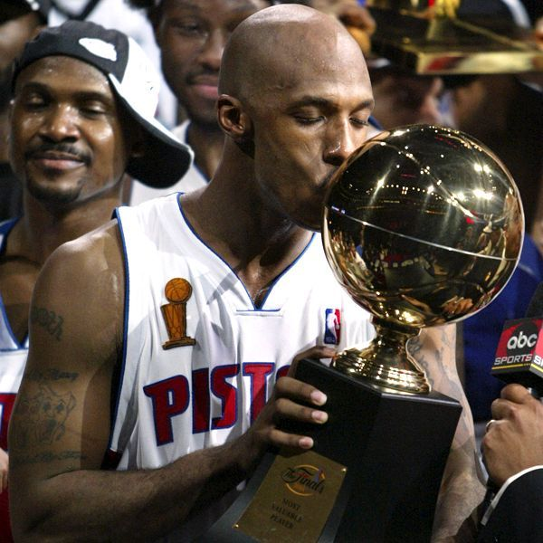 2004 Finals MVP - Chauncey Billups.2004 Finals Series: 21pts, 3.2rbd,5.2ast, 1.2stl. 50.9 FG%, 47.1 3P%, 92.9 FT%.One of the elite point guards of his era, Billups helped teh defensive-minded Pistons to Championship success as a leading offensive option with 50/40/90 shooting