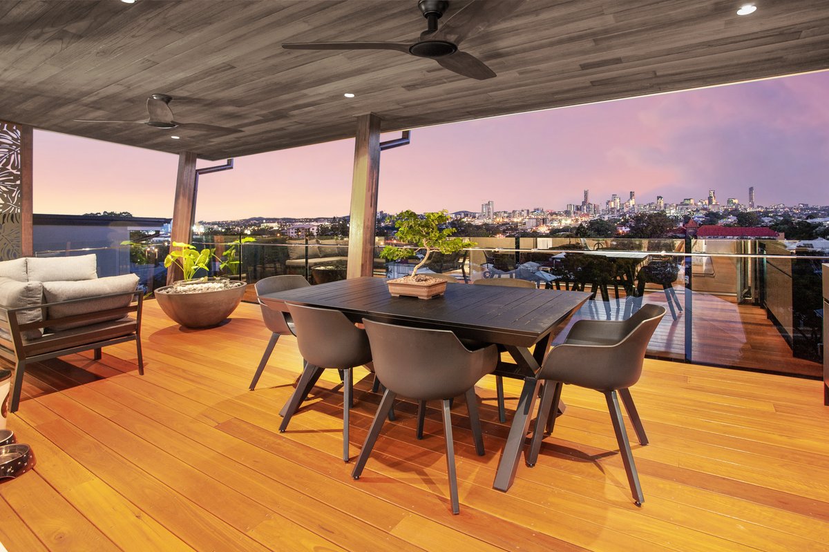 top_snap's tweet photo. How about these panoramic views of the exceptional Brisbane city! Photographed by Ian from Top Snap Brisbane πΈ
.
#topsnap #photography #realestate #realestatephotography #marketing #view #panoramic #dusk #sunset #city #brisbanecity #outdoorsetting #brisbane #qld https://t.co/bzzAdJ0CbQ
