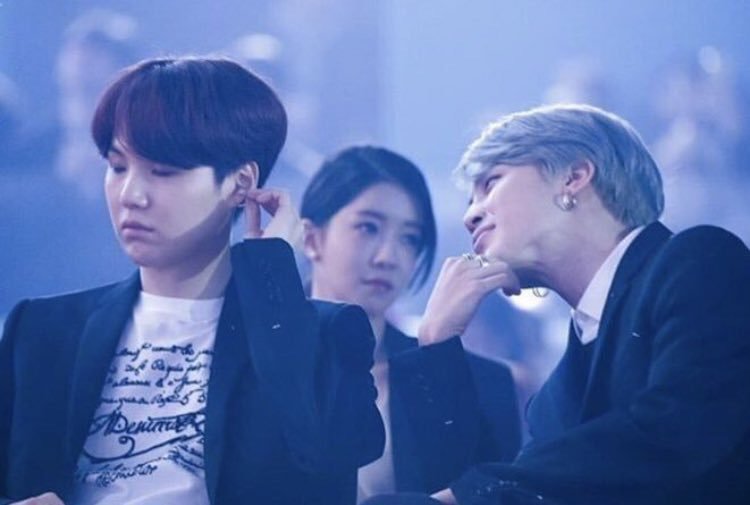 Find someone who looks at you the way Yoongi and Jimin looks at each other 