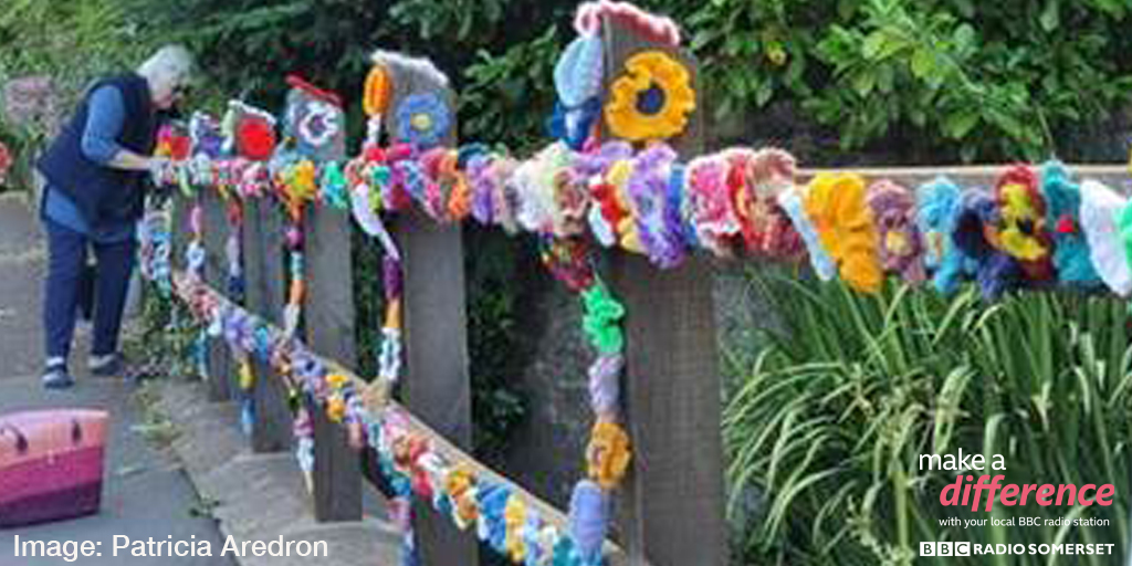 bbcsomerset's tweet photo. Brightening up the village 🌼🌺🧶
People in Chilcompton have crocheted and knitted more than 400 flowers during lockdown to decorate a bridge.
📻 Hear more with @Claire7Carter https://t.co/PTfzrbawR4
#BBCMakeADifference https://t.co/cZ9O8VSQ1I