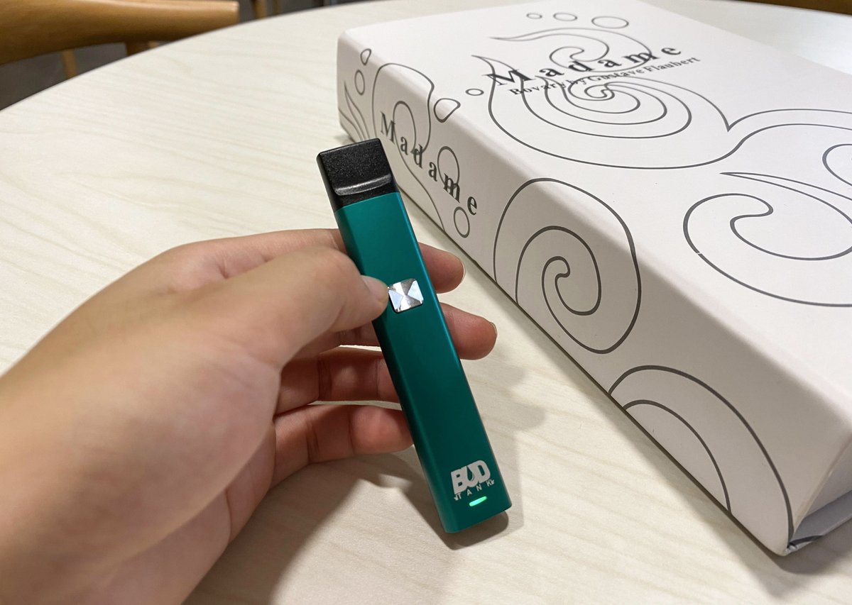#BudtankB14 0.5ml or 1.0ml, Which is your choice? 
👉Budtank.en.alibaba.com
#Budtank #cbdvape #vapeusa #vapefan #vapenation #vapetricks #vapelife #cannabiscommunity #vapepodsystem #podvape #vapepen #cbdcartridges #vapelo