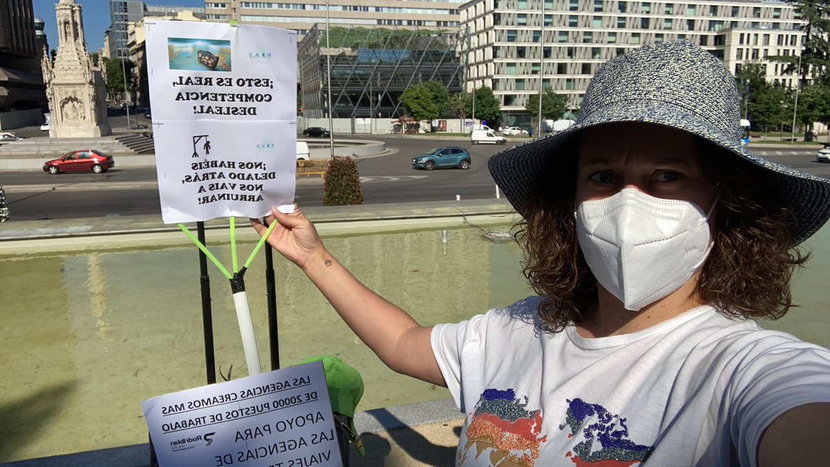 beaparaisotour's tweet photo. Ya estamos en madrid para la manifestación de agentes de viajes!
#Agentesenlucha por unos derechos y condiciones dignas! https://t.co/k7kWFXzBWb