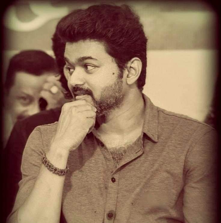 Shru42915433's tweet photo. #HBDTHALAPATHYVijay 
#MasterTrailer 
#HBDTHALPATHYVijay https://t.co/RiyNm3rgwV