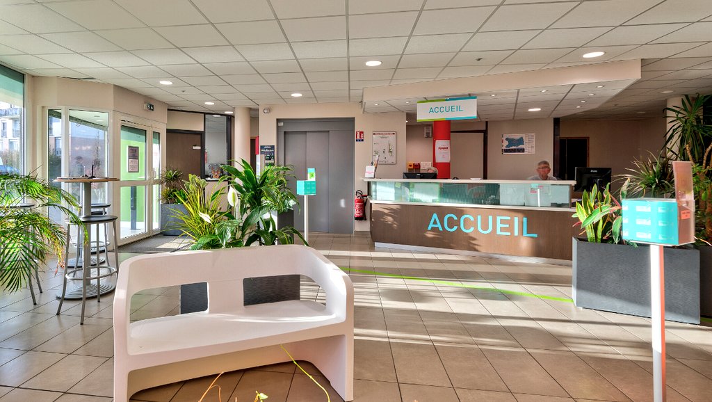 Inolya's tweet photo. {Réouverture} Les accueils de nos sites rouvrent au public ce lundi. Afin de garantir le respect du protocole de sécurité des distributeurs de gel hydroalcoolique, sans contact, sont installés dans chacun de nos accueils. 🤗 Plus d'infos ➡️ https://t.co/sx8ei6rtkl
#bailleursocial https://t.co/oFBOVO9NsY