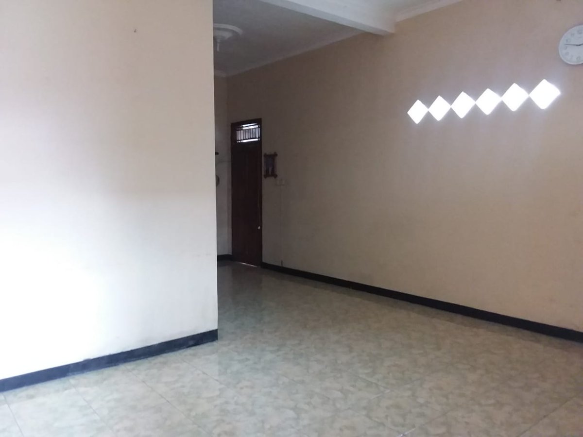 Yang lagi cari-cari kontrakan area sidareja.. nih Dikontrakan Rumah 2 Lantai di Tegalsari sidareja. Akses roda 4, Include AC. Harga Rp 8Jt/Thn. Info lebih lanjut hubungi wa.me/6281999988099 / Telp. (0280) 5264370

#kontrakan #cilacap #sidareja #cipari #majenang #gandrungmangu