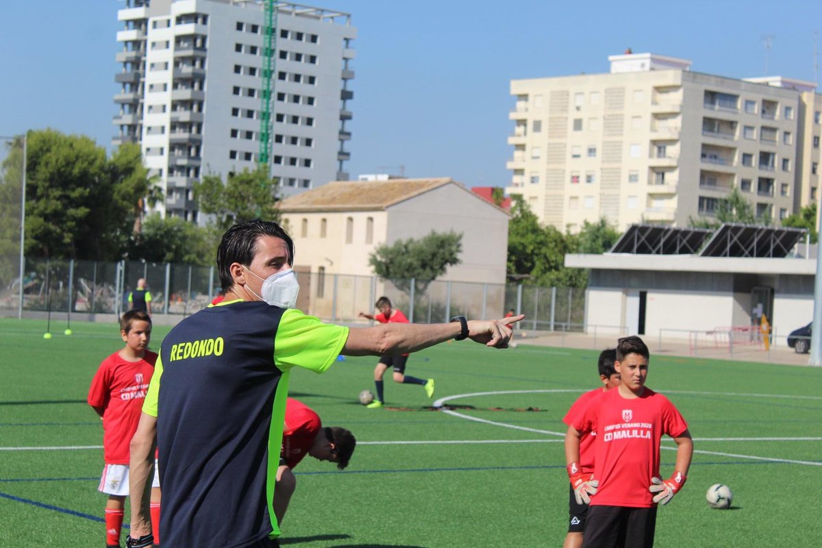 cdmalilla1969's tweet photo. ☀️⚽️ #Volvemos a pisar el césped, a disfrutar del balón junto a grandes amigos en el #CampusDeVerano del #CDMalilla!

#MásQueUnSentimiento ♥️💚 https://t.co/VqQdpWqITJ