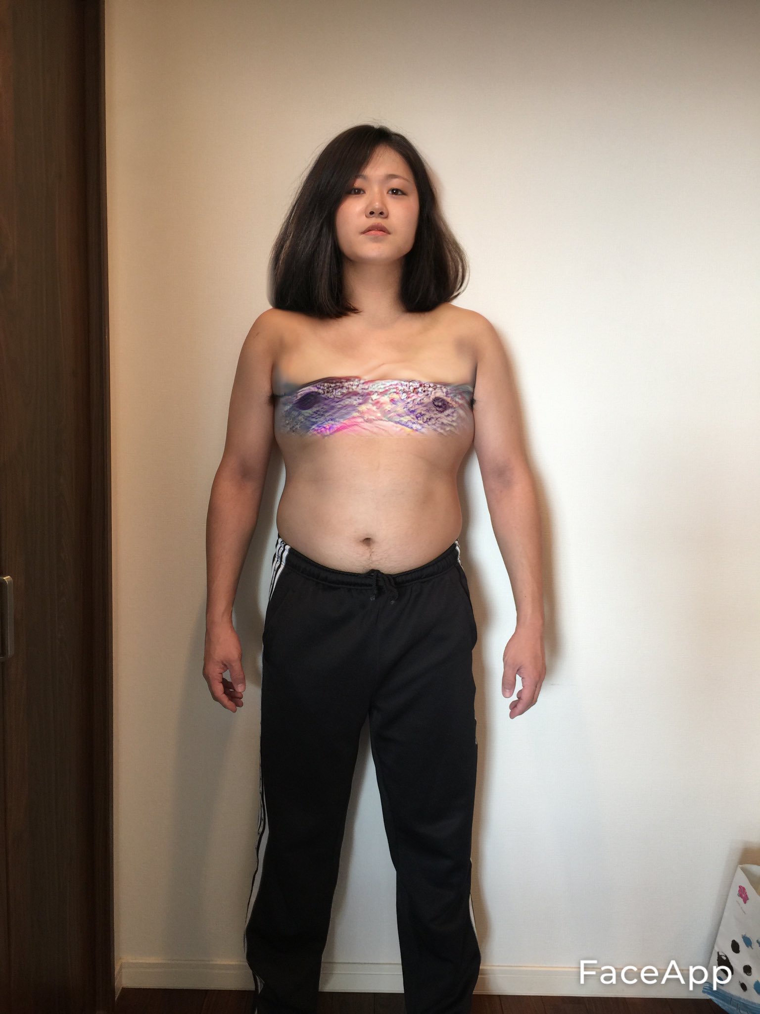 女子　裸化  / X