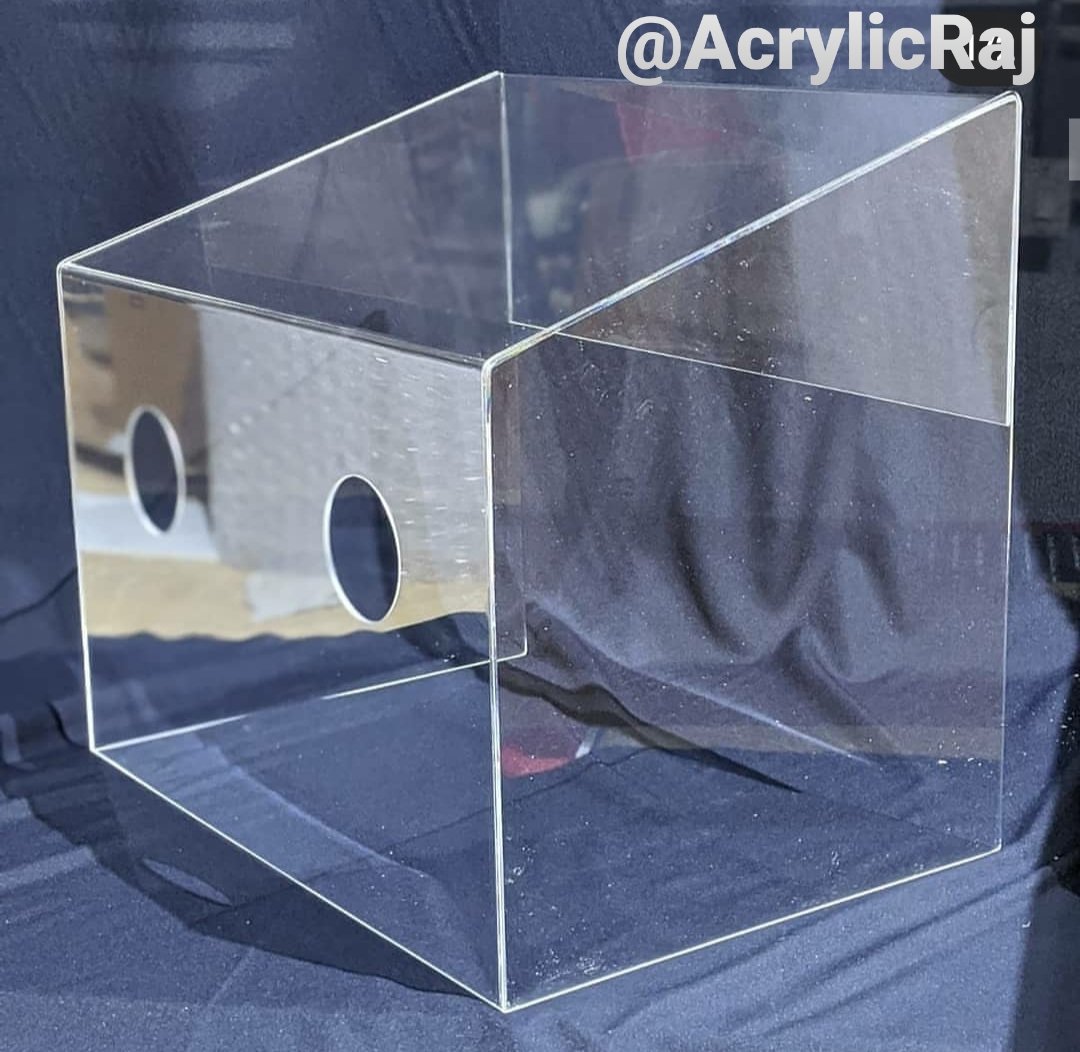 Dipbirari's tweet photo. Doctor saftey intubation acrylic box
#Covid_19 #Doctors #healthcare #healthcoach #medicalaccessories #intubationbox #paramedicalstudent #hospitalityindustry https://t.co/5qooj9WHbE