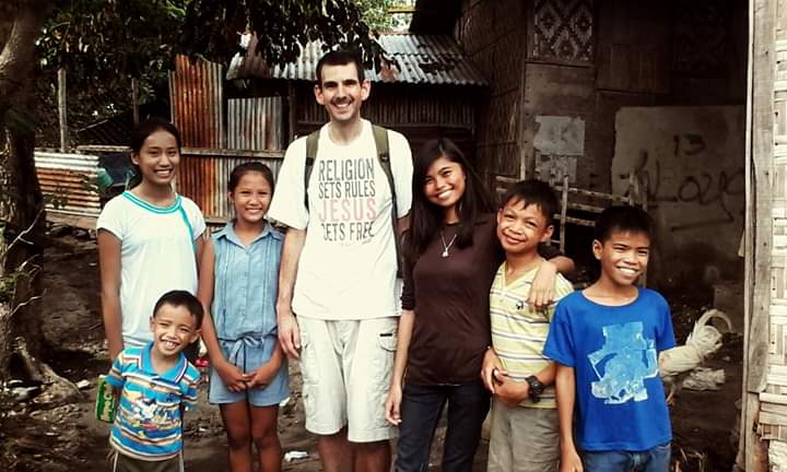 They are blessed because they serve God and they have faith in him and getting to throwback this picture  and we serve together we are proud a filipino youth