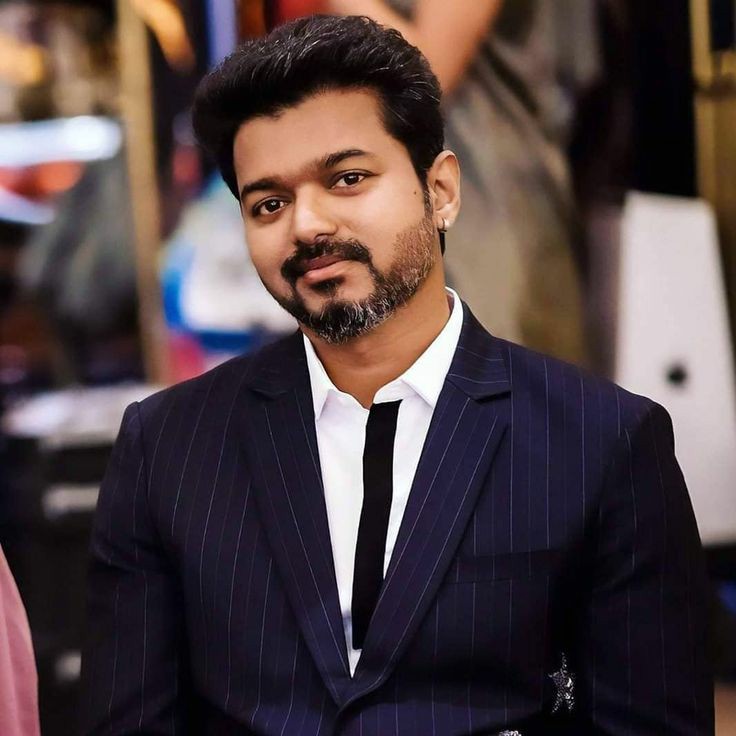 என் நெஞ்சில் குடியிருக்கும் எனது அன்பான தளபதிக்கு இனிய பிறந்தநாள் வாழ்த்துகள்...
<a href="/actorvijay/">Vijay</a> 
#THALAPATHYBday