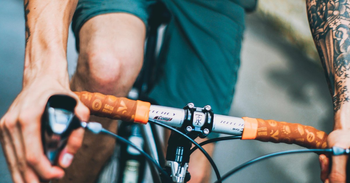 matterstech's tweet photo. 🚲💨 [Plus d'excuse] Chez Matters, pour encourager nos équipes à venir en #vélo, on a décidé de mettre en place le forfait #mobilitédurable !
Concrètement, c'est jusqu'à 400€ / an de remboursé pour l'achat d'un #vélo personnel ou l'utilisation de mobilités douces. 
#velotaf https://t.co/vOWMekb69b
