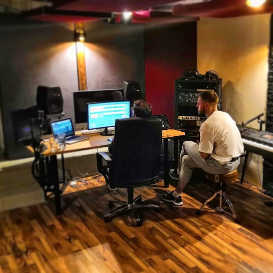 schuhmacher_d's tweet image. #pianoversion😊 new song 
#newsingle in the making

Danke BISMARKSTUDIOS 😎😎😎😉