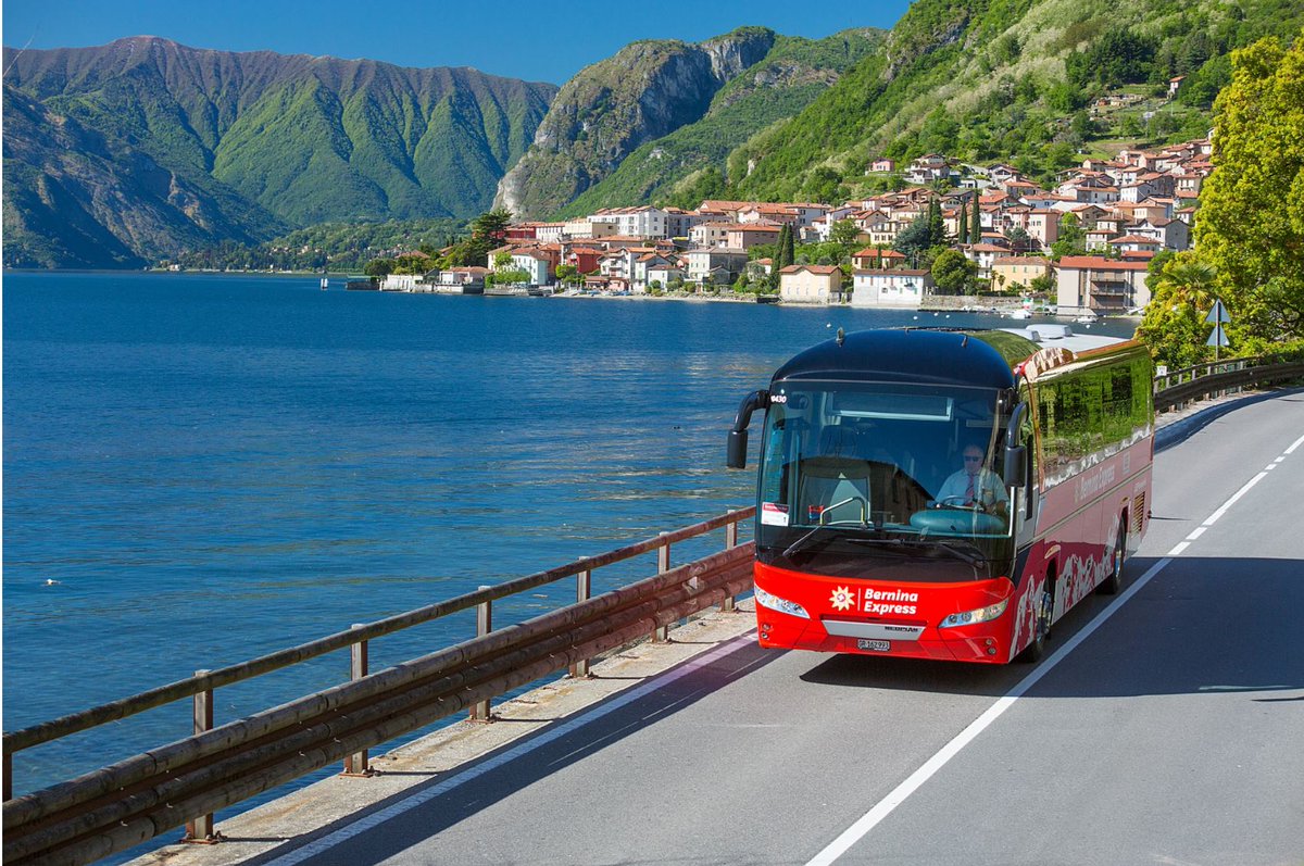 27.06.2020: il Bus Bernina Express torna a circolare! Tra Lugano e Tirano, o viceversa,  vi attende un viaggio dalle forti emozioni. Immersi nei vigneti valtellinesi e lungo l'incantevole lago di Como, potrete godervi panorami davvero unici! berninaexpress.ch