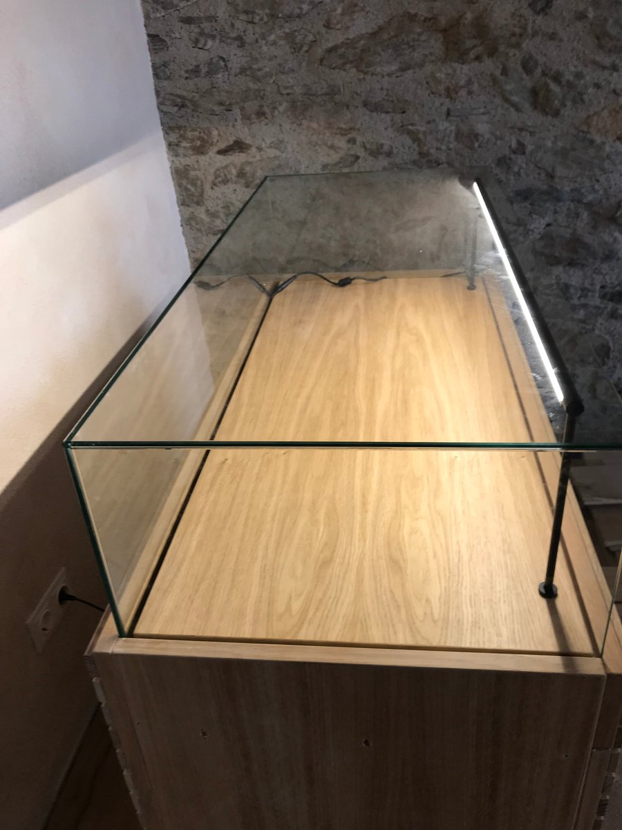 AwelledAlan's tweet photo. Some Suggestions On How To Choice Display Lights For Jewelry Stores https://t.co/K3gr7R8eNi https://t.co/3b9wMrSpsU