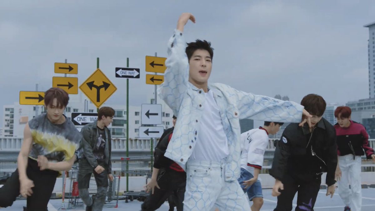 Begin717 tweet media