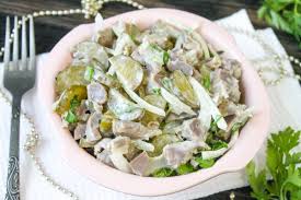 Салат из куриных желудочков  
goldorfey.com/salat-iz-kurin…