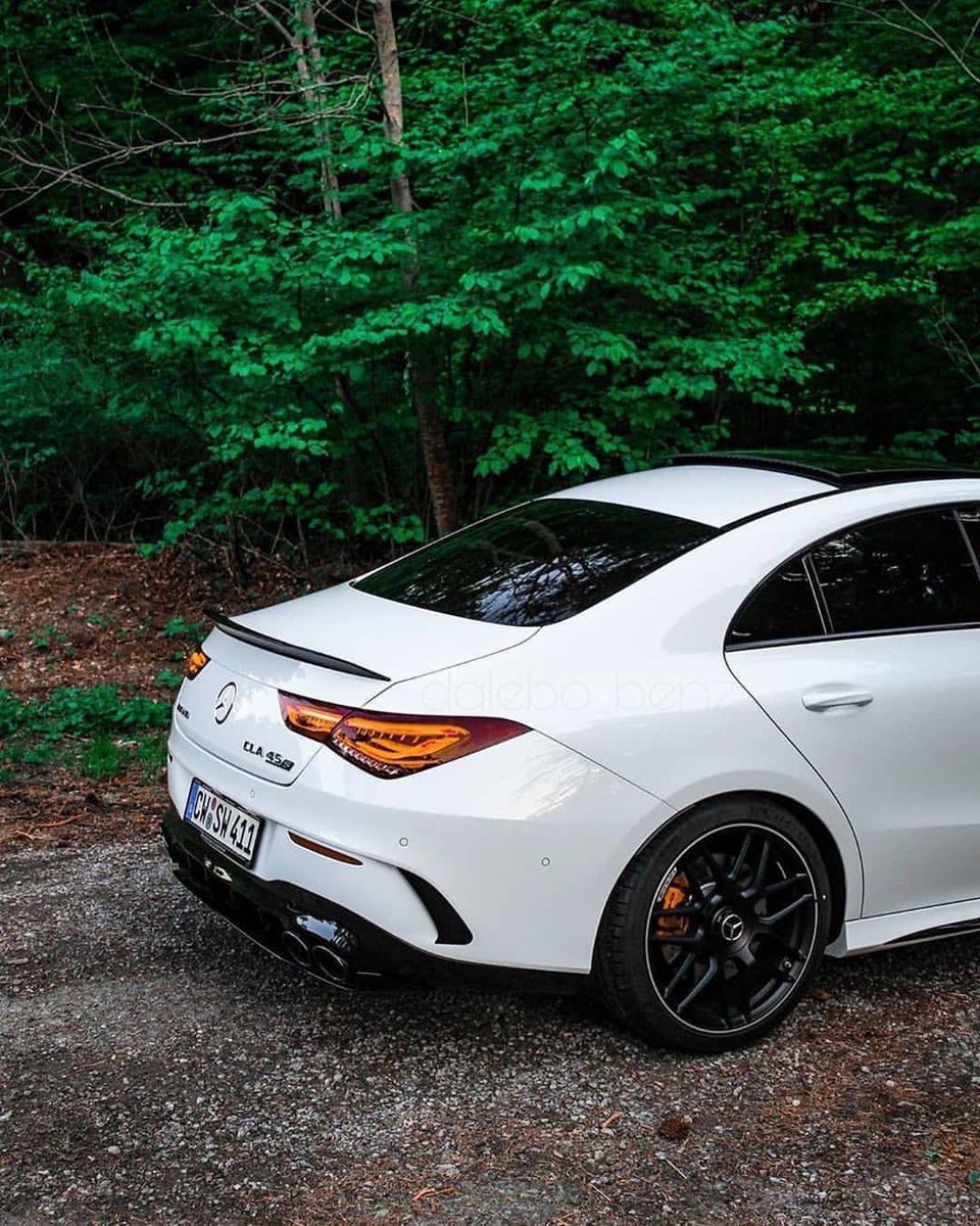carpxrnpicx's tweet photo. CLA45s AMG || ig: @/dalebo_benz https://t.co/aep5DkDv2B
