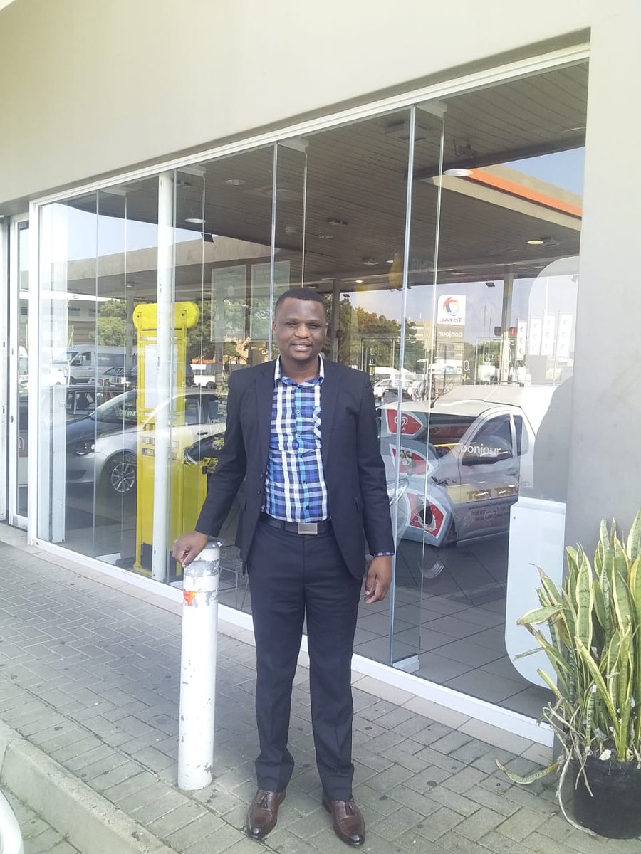 AyandaMsweli..Traffic Anchor Ukhozifm tweet media