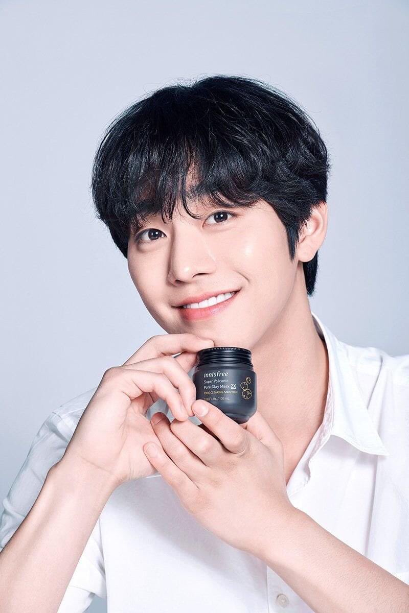 paulahn_0417's tweet photo. 월요일에 선물 대박이다 정말...🤭
#안효섭 #이니스프리 https://t.co/cvPbepxth4