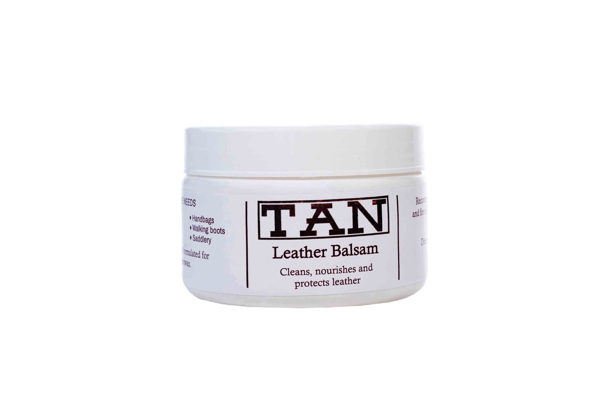 tanleathergoods's tweet photo. Tan Leather Balsam available for R150.00⁣
⁣
Shop online now 🔥 https://t.co/26kgrSlkEw