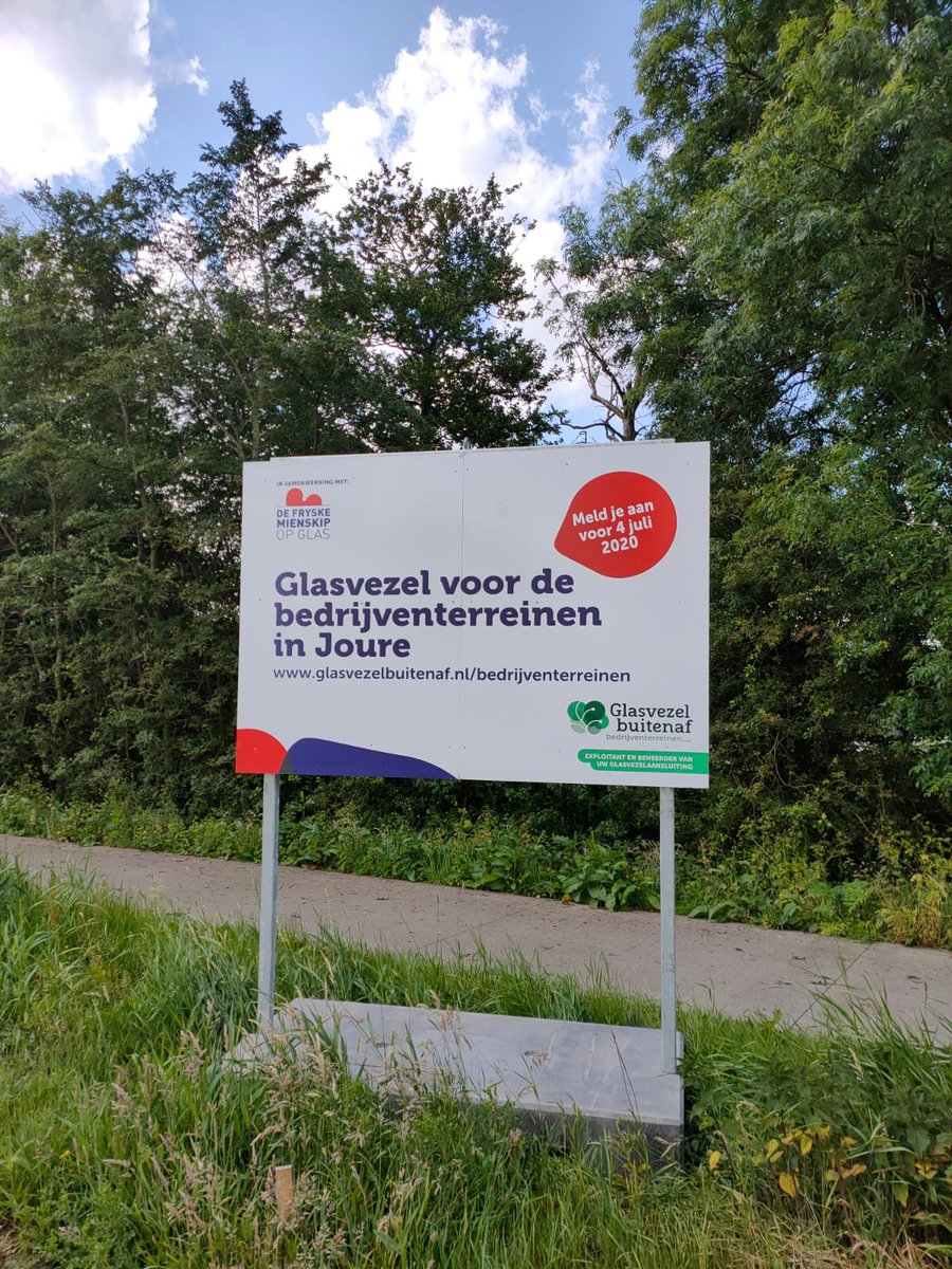 Glasvezel buitenaf legt op de bedrijventerreinen in #Joure glasvezel aan. Wij plaatsten verschillende #projectborden in de regio, om ondernemers hierop te attenderen. Ook uw project, dienst of product onder de aandacht brengen? projectbord.nl