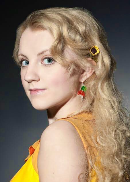 ❕Irene as Luna Lovegood 

“Não se preocupe. Você é tão normal quanto eu.”
#7DAYSHMU