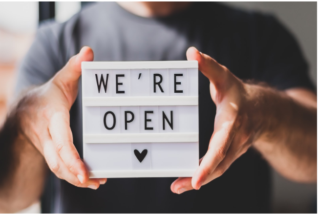 gil_the_printer's tweet photo. The show must go on for many businesses. Universal Graphics is here to help you advertise your service hours to inform people how your company is operating through these turbulent times. https://t.co/b7fTmvyO2N