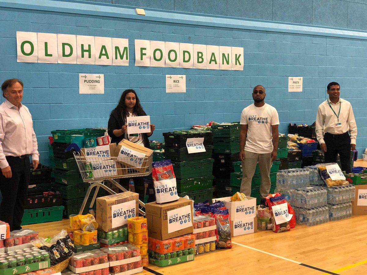 MohonAli10's tweet photo. Supporting Oldham Food bank. Days of painstaking work carried out by ‘Just Breath’ Community Group in collecting all the donations. Really impressed the way in which the group had engaged donors, community and businesses alike @afruz_miah @cllrsfielding https://t.co/Y1hwbXioRt