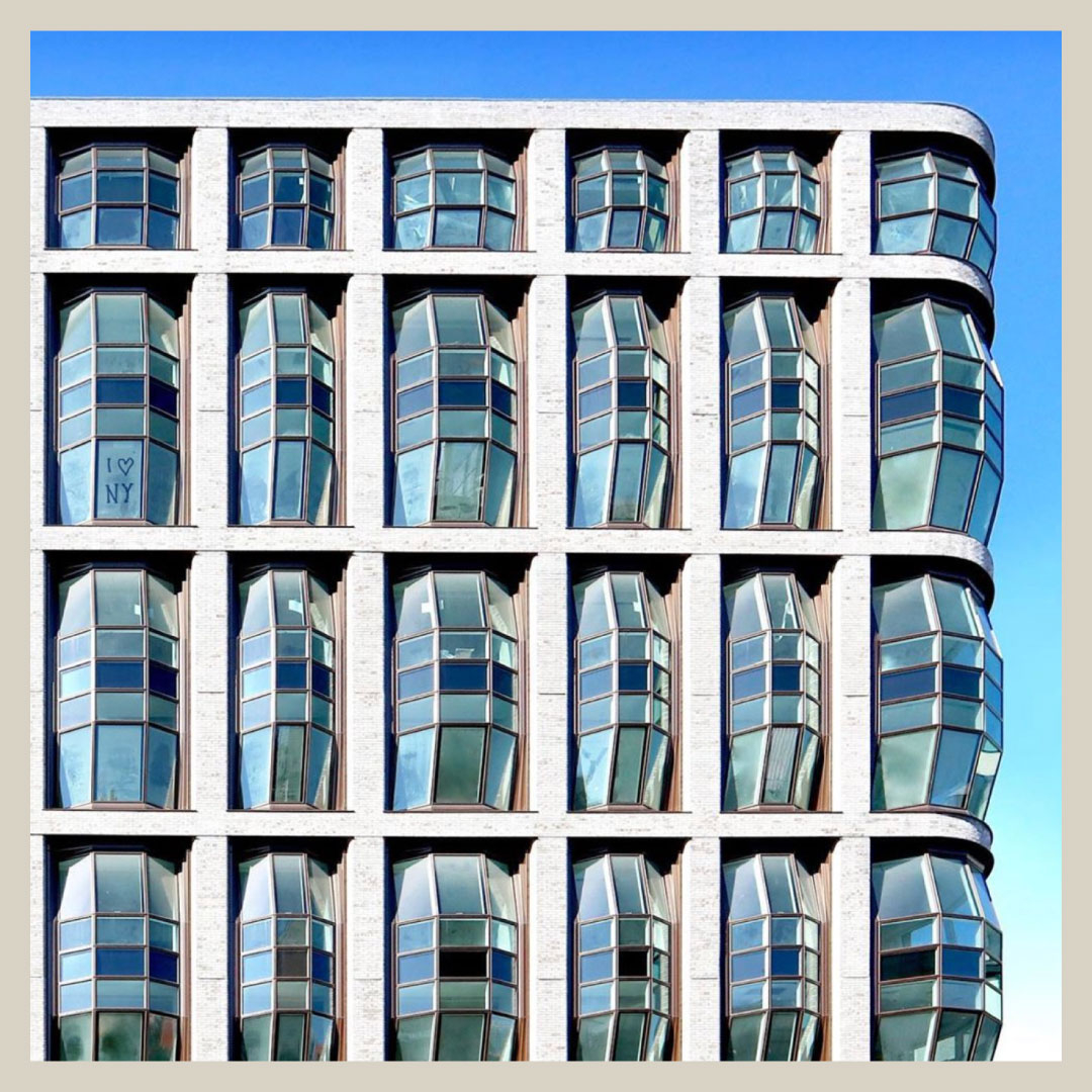 We <3 NY! ⁠
⁠
As Heatherwick Studio's first residential project in New York, #LanternHouseNYC is thrilled to be a part of this city!⁠
⁠
Photo by Natkaspar⁠⁠ (IG)

LanternHouse.com