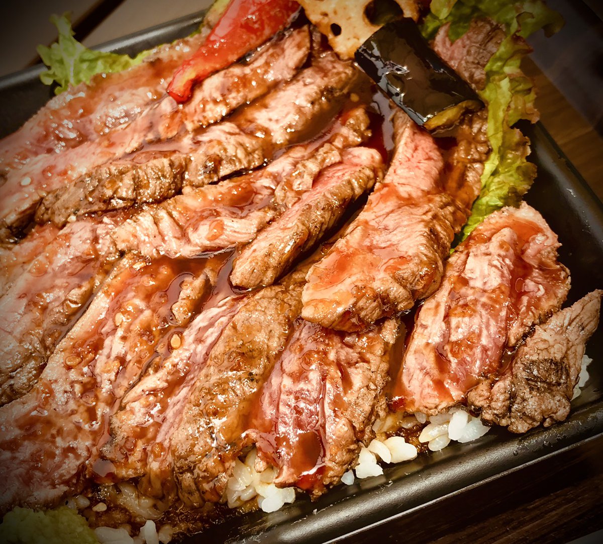 awajikoku's tweet photo. 淡路牛のステーキ丼とあわじビーフバーガー、からの #淡路島バーガー、なるとオレンジ酢カッシュ！
一気に食べてもまた食べたくなる美味しさ！#あわじ国 
#淡路島 
#南あわじ 
#美味しい 
#テイクアウト 
#大鳴門橋記念館
#オニオンキッチン
#福良CAP
#志知カフェ海の倉庫
#レッドワゴン https://t.co/Y9Ch9tiK5P