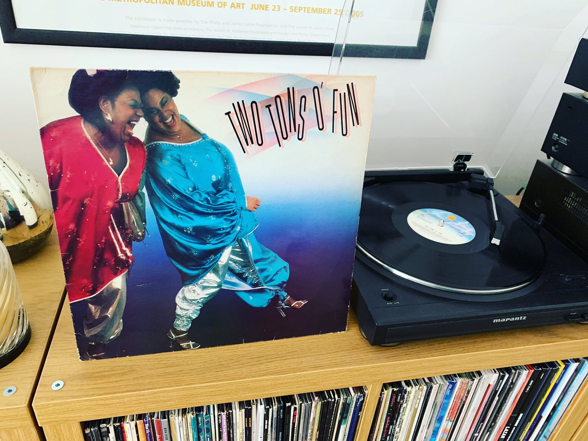 IanEWebster's tweet photo. #TwoTonsOFun #MarthaWash #vinyl #recordcollection #onmyturntable https://t.co/TDo2lAY5hC