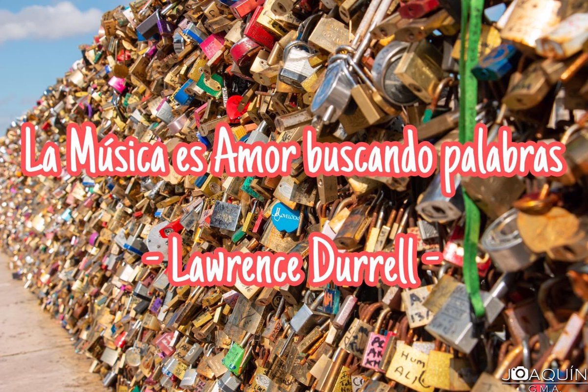 Empezamos la semana con música y amor 💕 

#EmmJoaquínSabina #FrasesCélebres #Música #Amor #Foto #París #Candados
📸 <a href="/jgasparmedina/">Joaquín G.M.A.</a>