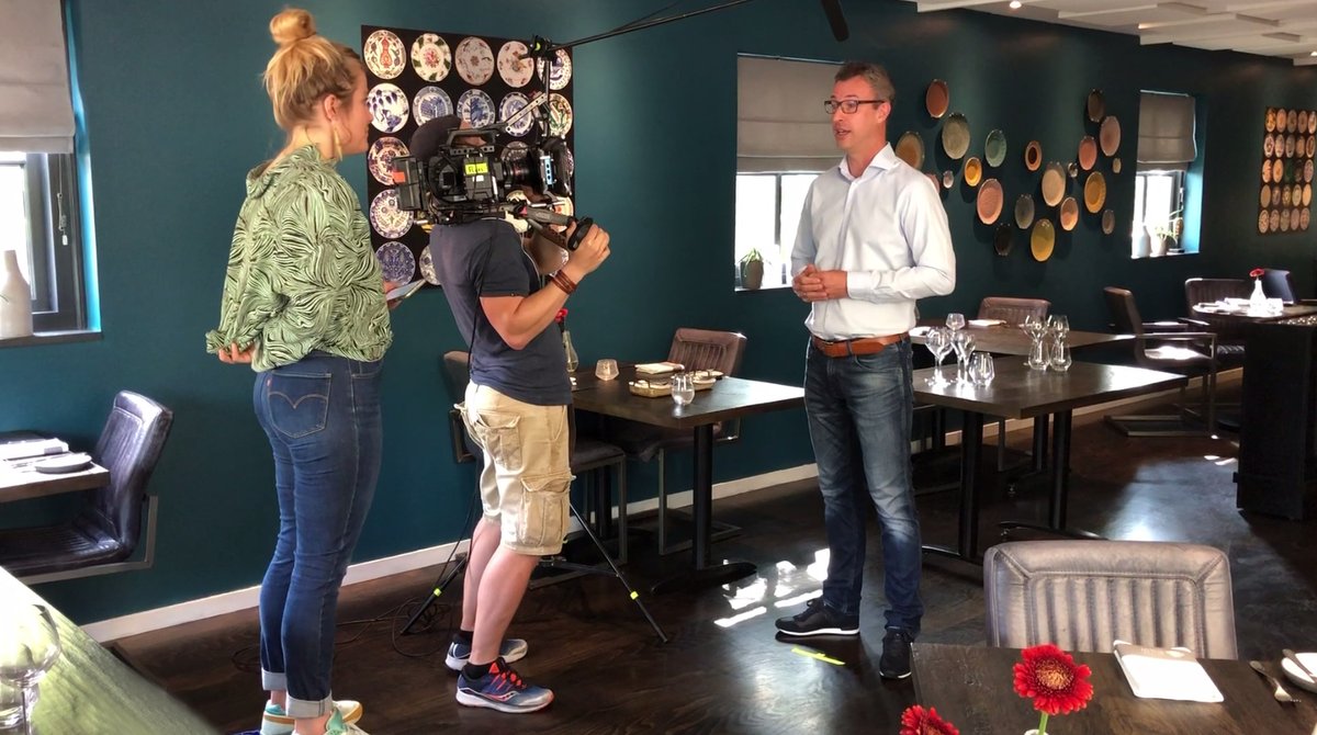 𝗠𝗲𝗲𝗿 𝗼𝗺𝘇𝗲𝘁 𝗱𝗼𝗼𝗿 𝗲𝗲𝗻 𝗴𝗼𝗲𝗱𝗲 𝗮𝗸𝗼𝗲𝘀𝘁𝗶𝗲𝗸

Het RTL-programma 'Zo Kan Het Ook'  heeft een mooi item gemaakt over het economisch belang van akoestiek in de Horeca.

Te zien op:

RTL4
za 27-06 - 16:30
zo 28-06 - 15:00

RTLZ
ma 29 -06 - 11:30
wo 01-07 - 15:30