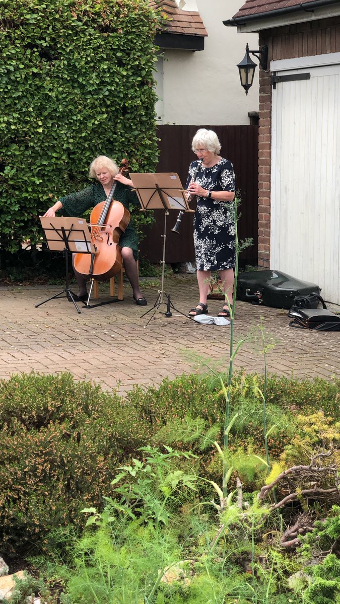 EM_Charity's tweet photo. Our usual Midsummer Music concert being cancelled didn't stop us from bringing music to our Friends! Julia Desbruslais and Margaret gave 8 wonderful mini concerts in people's front gardens. Neighbours came and everyone enjoyed live music again!
Government guidelines were followed https://t.co/sufmJ2ffgB