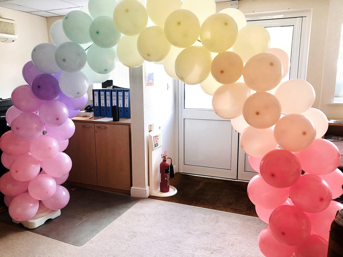 RadioActive8_'s tweet photo. Rainbow balloon arch we did over the weekend ready to surprise a little one in the morning! #balloonarch #Farnborough #hampshire #SmallBiz https://t.co/elJtRH8Veh
