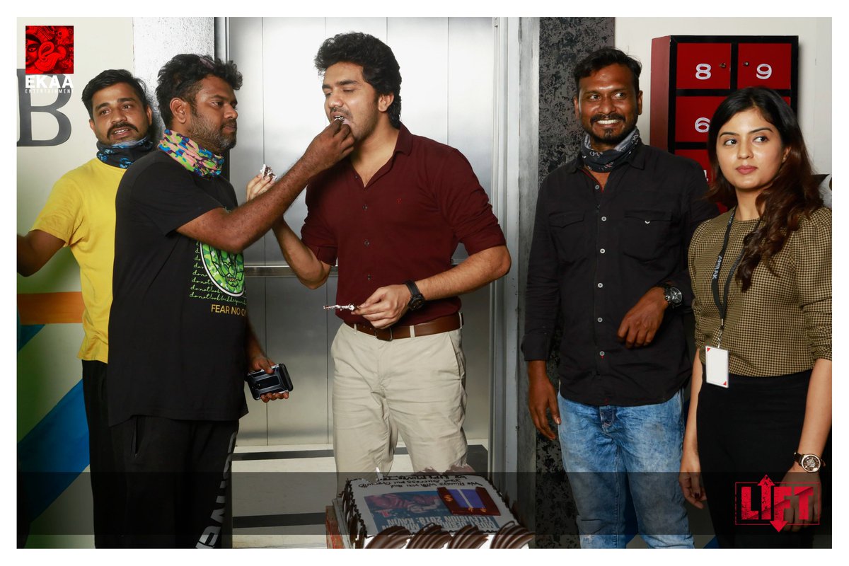 ManojSaravana07's tweet photo. #Lift movie working Stills... It's very awesome 😊 Very Eagerly waiting for #Lift  Wishes to have success ✌️Once again #HBDKavin  @Kavin_m_0431 @Actor_Amritha https://t.co/kkV4ZiuHZa
