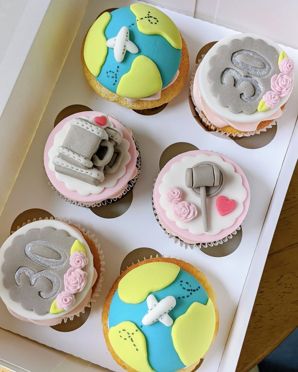 LaylaPegadoCake's tweet photo. Cupcakes for a 30th celebration! A lawyer that loves to travel! Happy birthday Shreena! 💕🎉
#personalisedgifts #birthdaysurprise #decoratedcupcakes #personalised #bristollife #Bristol #bristolcake #bristolcakemaker #bestingredients https://t.co/IWbNZzwSUG