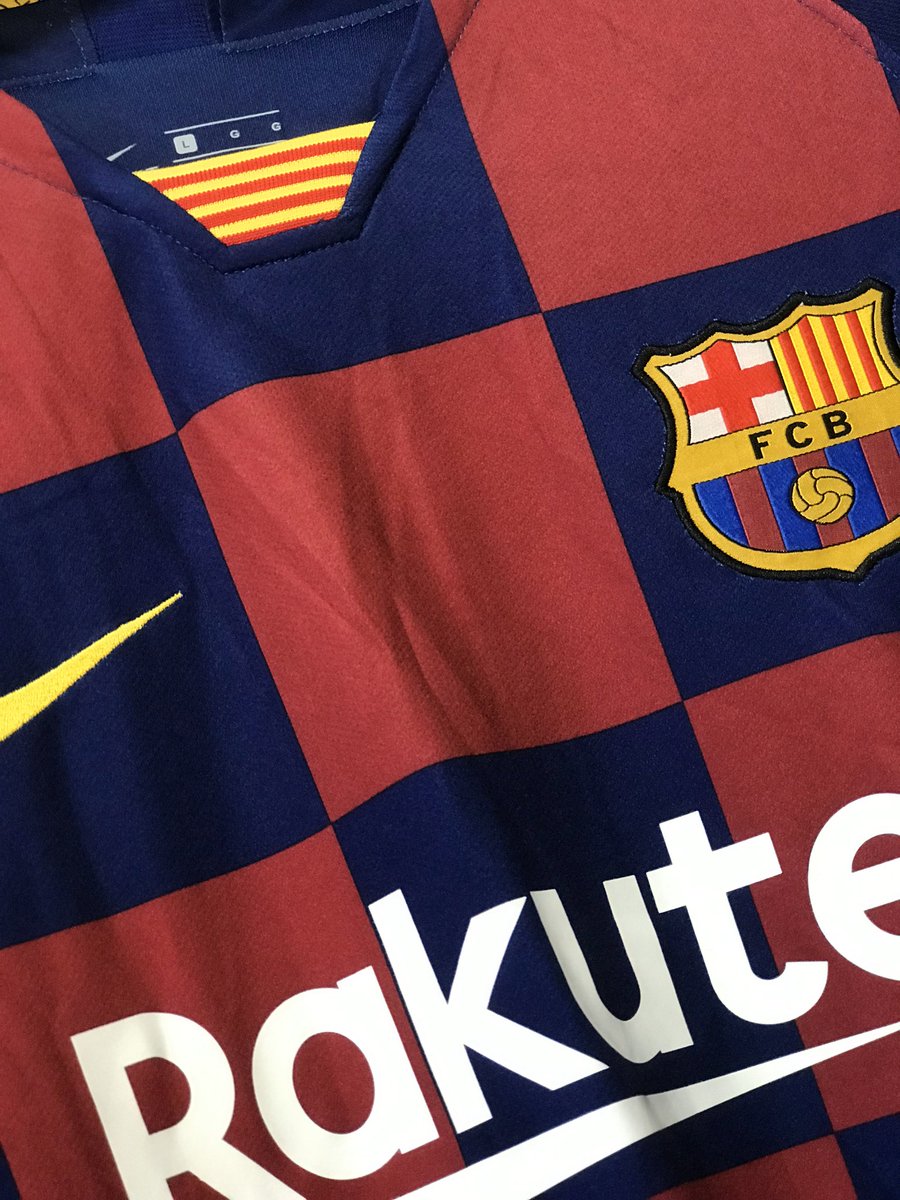 Amk_Services's tweet photo. Salam la TL vous êtes prêts à tenter votre chance ? Cette fois ci je vous fais gagner le maillot du Barca 🔵🔴et celle d’Arsenal away 🟡 ! 
Condition #RT + #Follow la page ! Les deux premières personnes à atteindre 300 RT sous 24H gagnent ! Fin mercredi 10H Good luck 🇸🇳❤️ https://t.co/lpVmuAiPaB