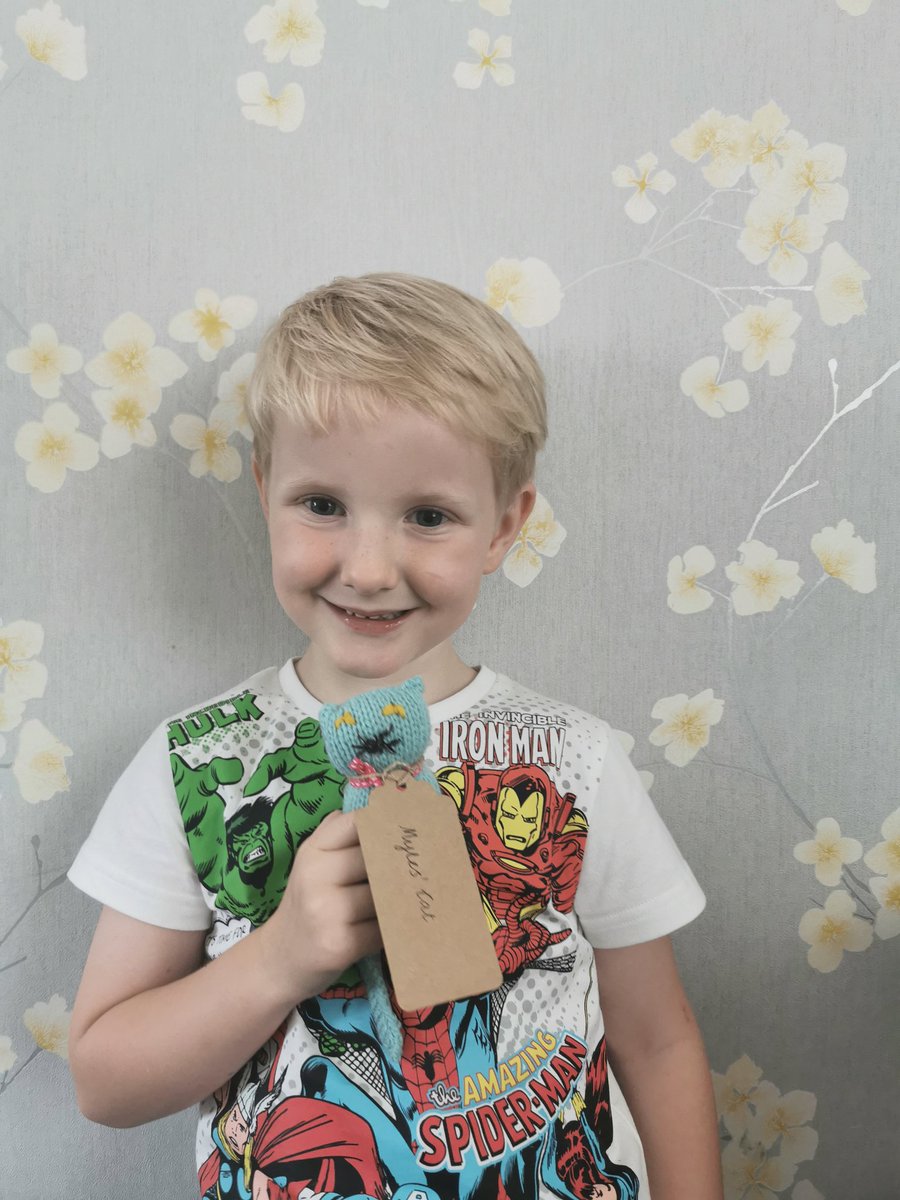 igoe_miss's tweet photo. @woodburnps Myles had a great time at his P1 visit this morning and loves his caring cat. https://t.co/7Xq809IdnS